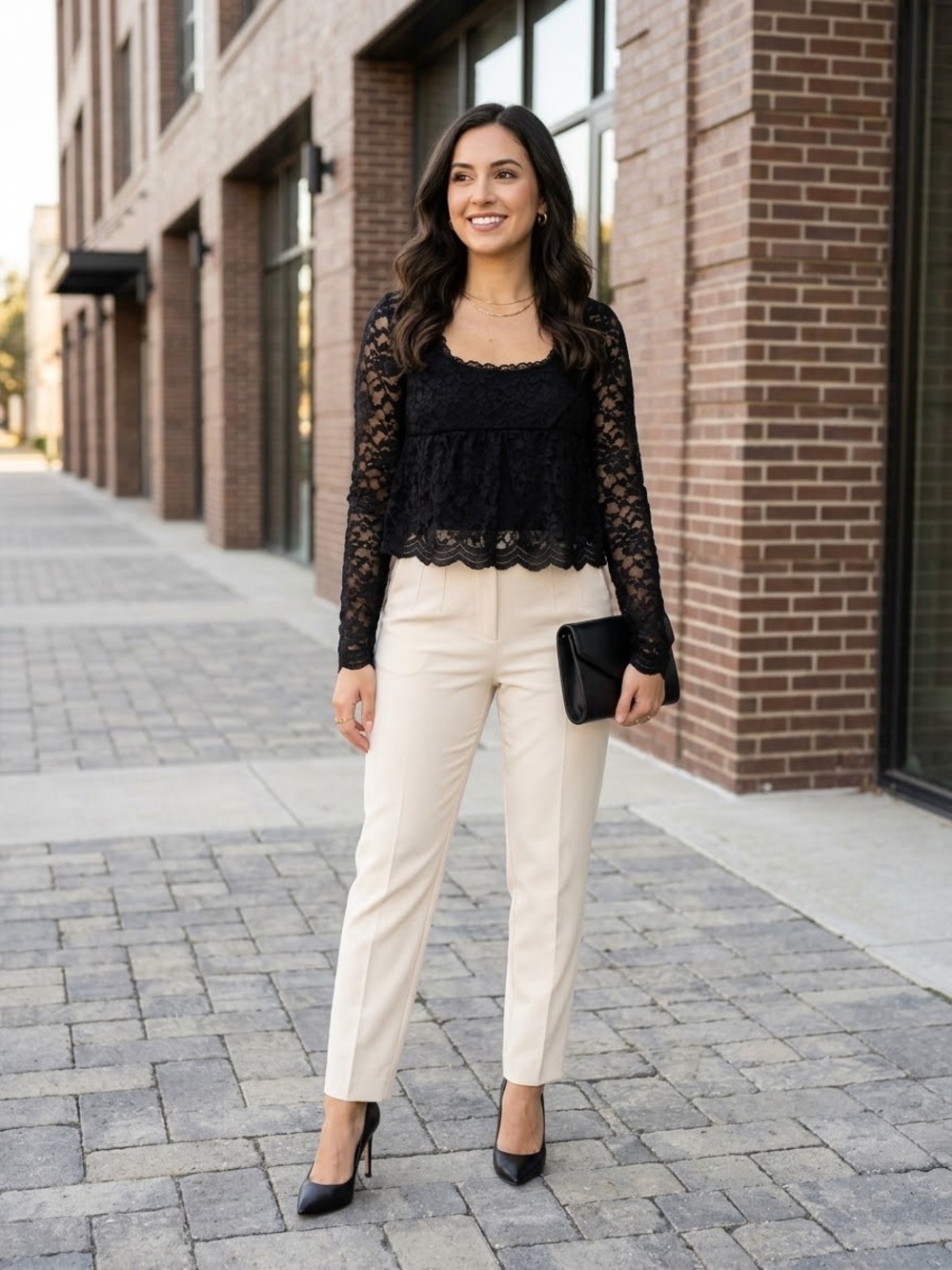 LA PECHE Black Lace Long-Sleeve Crop Top. Size M
